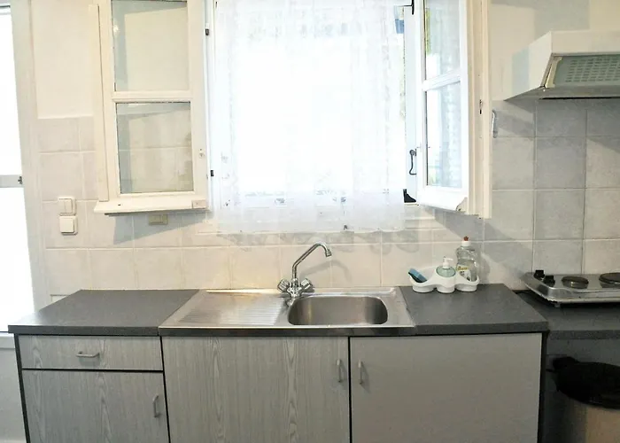 Fabrika's Breeze Βάρη