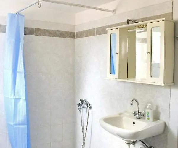 Fabrika's Breeze * Βάρη